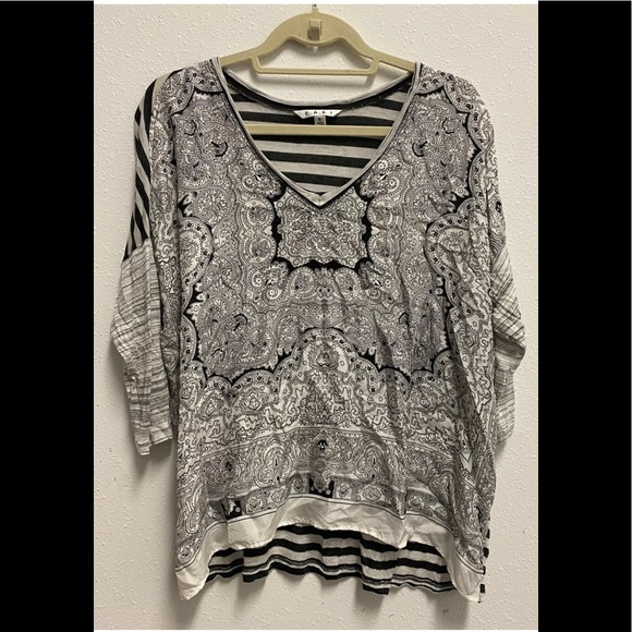 Women’s CAbi Top Size Small - Picture 1 of 7